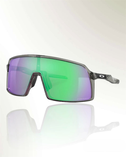 Modelo: Oakley 009506 1037